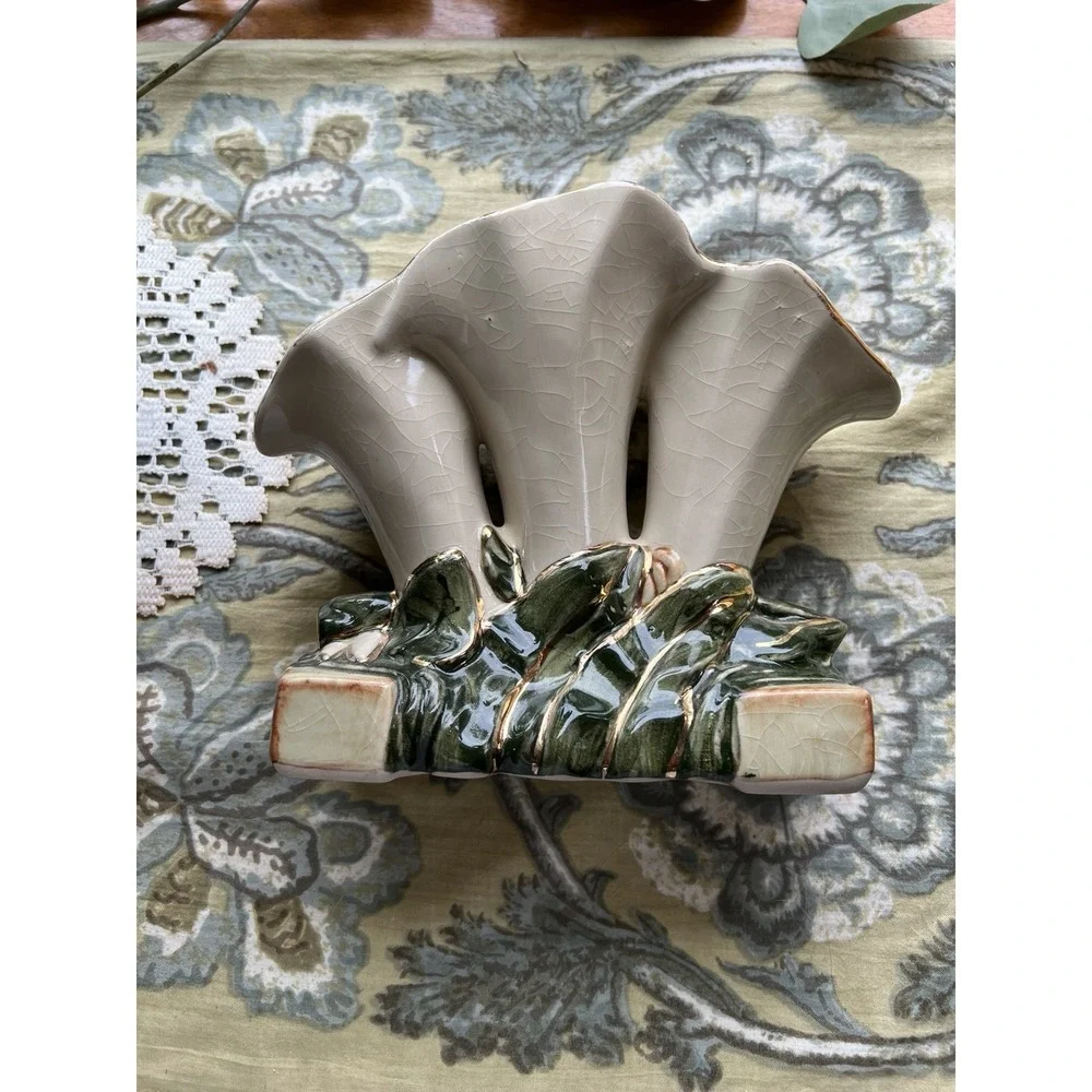 Vintage McCoy USA Triple Calla Lily Vase Planter Pottery Ivory Green Gold 1950s